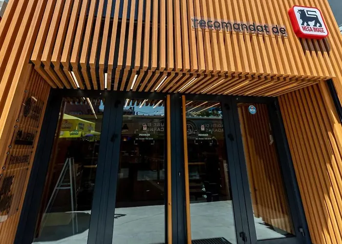 Apartament Luxury By The Park / Arch Of Triumph *